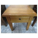 BROYHILL ATTIC HEIRLOOMS OAK END TABLE