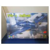 1:48 F6F-5 HELL CAT AIRPLANE MODEL