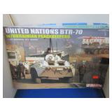 1:35 UN BTR-70 ARMORED VEHICLE MODEL