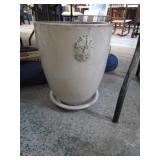 LARGE POTTERY PLANTER
