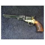 NON-FIRING REPLICA REVOLVER