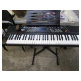 ELECTRONIC KEYBOARD