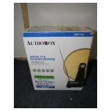 BROADCAST TV ANTENNA