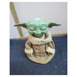 ANIMATED YODA FIGURE