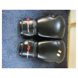 GOPLUS BOXING GLOVES -- LIKE NEW