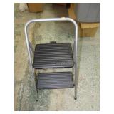 FOLDING STEP STOOL
