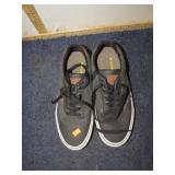 VANS SHOES -- MENS 8