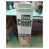 EXTRA CLOSET