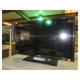 SAMSUNG 32" TV W/ REMOTE