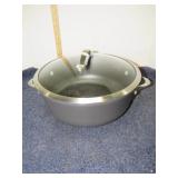 CALPHALON 8 1/2qt POT