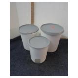 TUPPERWARE CANISTER SET
