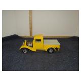 1/18 DIECAST 1934 FORD TRUCK