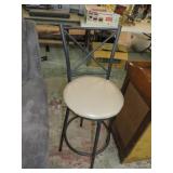 SWIVEL BAR STOOL