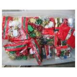 GIFT BOX, BOWS & RIBBON