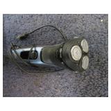 NORELCO CORDLESS SHAVER -- WORKS