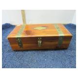 CEDAR DRESSER BOX