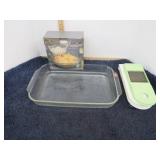 SLICER, BAKING DISH & CHIP & DIP BOWLS