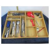 KITCHEN UTENSILS & BAMBOO TRAYS
