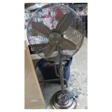 PEDESTAL FAN