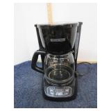 BLACK & DECKER COFFEE MAKER