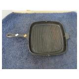 CAST IRON GRIDDLE SKILLET