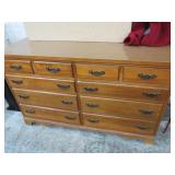 8 DRAWER DRESSER --NO MIRROR