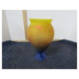 ART GLASS VASE