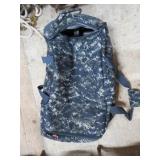 NAVY DUFFLE BAG ON WHEELS