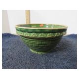 VINTAGE POLTTERY MIXING BOWL