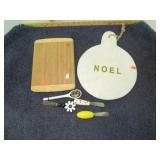 CUTTING BOARDS & SPREADERS