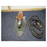 VINTAGE ELECTRIC TRAVEL IRON