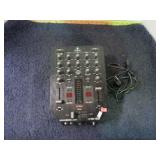 BERINGER VMX200 MIXER