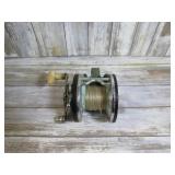 OCEAN CITY 112 FISHING REEL