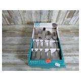 20pc-- FLATWARE SET