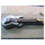 PEAVEY ROCKMASTER ELECTRIC GUITAR