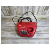 MILWAUKEE M12 CHARGER