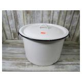 ENAMELWARE POT