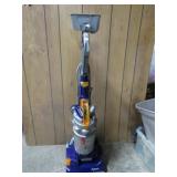 DYSON VACUUM CLEANER