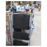 FOLDING STEP STOOL