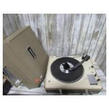 VINTAGE GE PORTABLE RECORD PLAYER