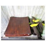 WOODEN CHARGERS & BANANA  NAPKIN HOLDER