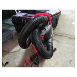 SMALL WET / DRY VACUUM