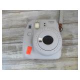 INSTAX INSTANT CAMERA