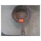 AMERICAN OIL & GAS CAST IRON SPOON REST