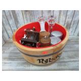 SALT & PEPPER SHAKERS & POPCORN BOWL