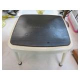 STEP STOOL