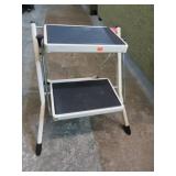 FOLDING STREP STOOL