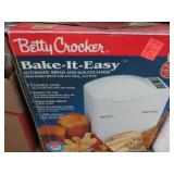 BETTY CROCKER BREAD & DOUGH MAKER