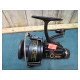 FISHING REEL