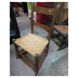 ANTIQUE OAK ROCKING CHAIR